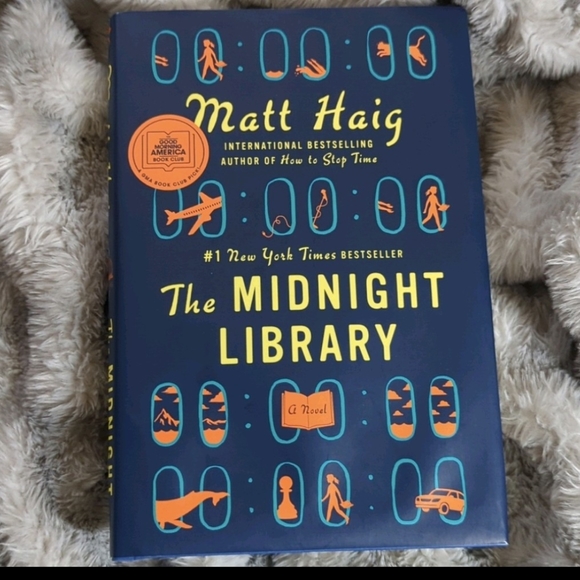 The Midnight Library by Matt Haig Book - Picture 3 of 3